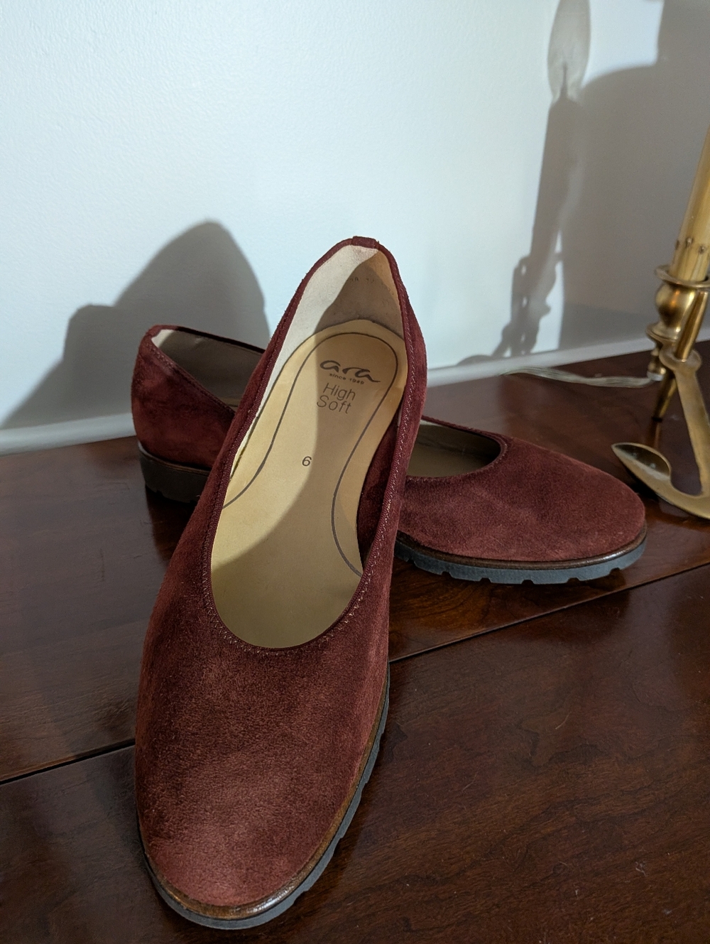 ARA Women's Burgundy Suede Low-Heel Flats..Size 8 US.